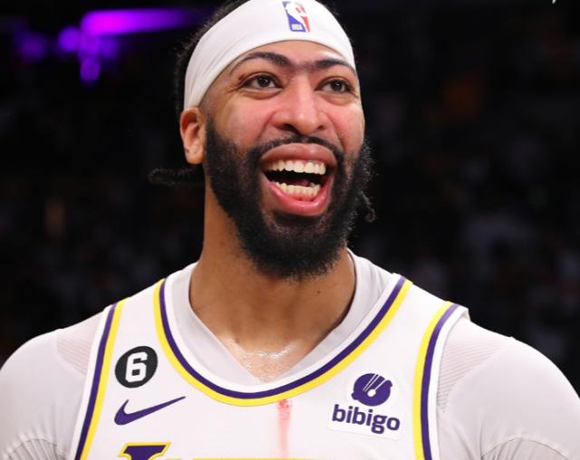 开云体育下载-戴维斯触底反弹统治攻防 湖人晋级概率已超七成