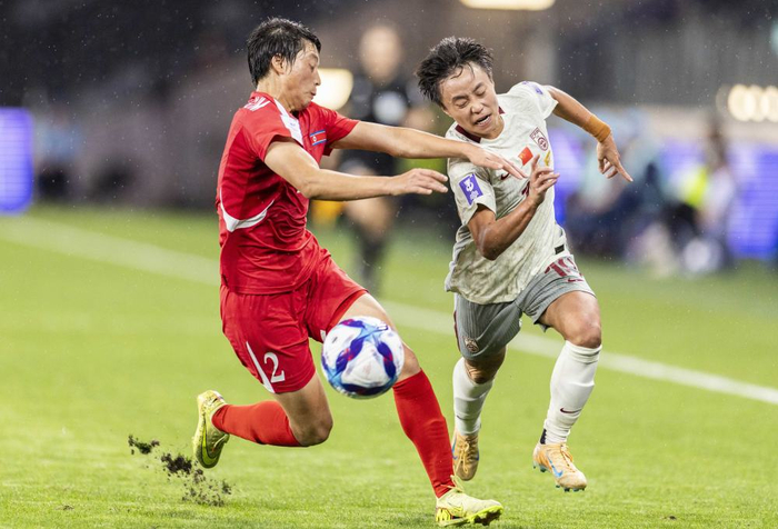 中国女足队员张琳艳：亚洲杯才打一半 淘汰赛争取做更好|中国队|朝鲜队|小组赛|珀斯|中国台北队_新浪体育_新浪新闻