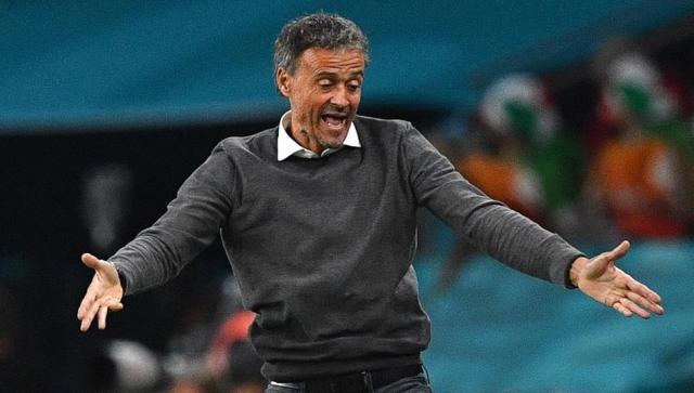 开云在线-恩里克：莫拉塔带伤要求射点球 卢卡库给我启发